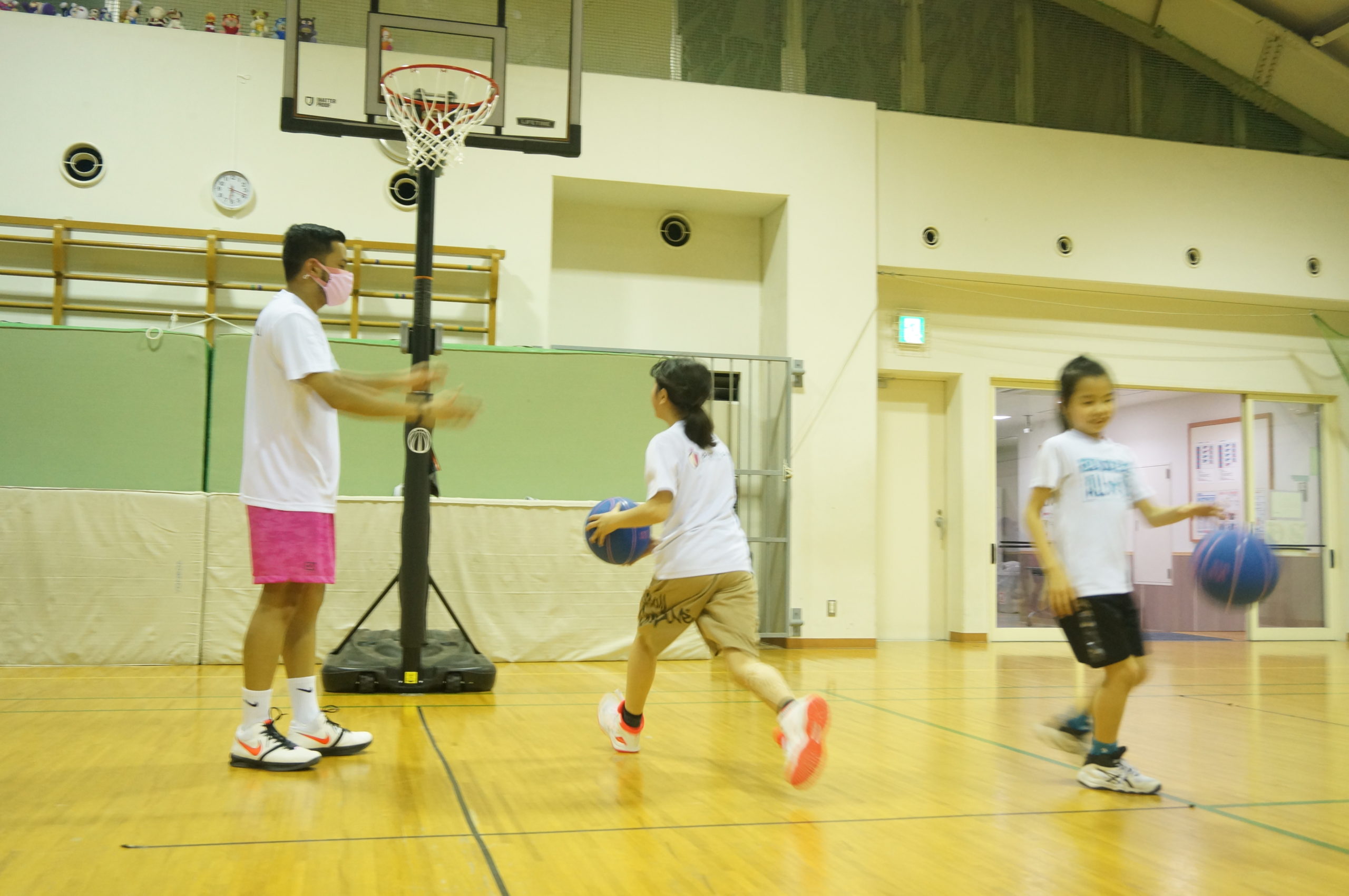 英語で教えるバスケ塾 Spoglish Basketball 始めます 杉並区西永福 浜田山の子ども向け英語で教える運動塾 体操 Spoglish Gym スポグリッシュ ジム